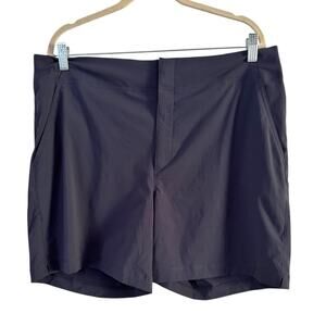 NWT Columbia Omni Shade Blue Regular Fit Women’s Shorts Size 16 UPF 50